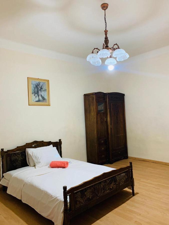 Infinity Hostel & Tour Yerevan Exterior foto