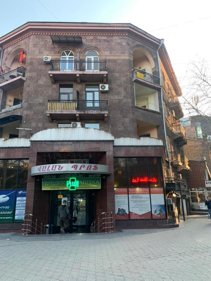 Infinity Hostel & Tour Yerevan Exterior foto